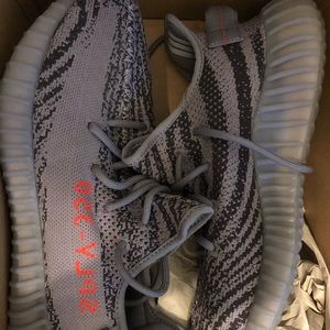 YEEZY BOOST 350 V2 - BELUGA / NEVER WORN WITH BOX